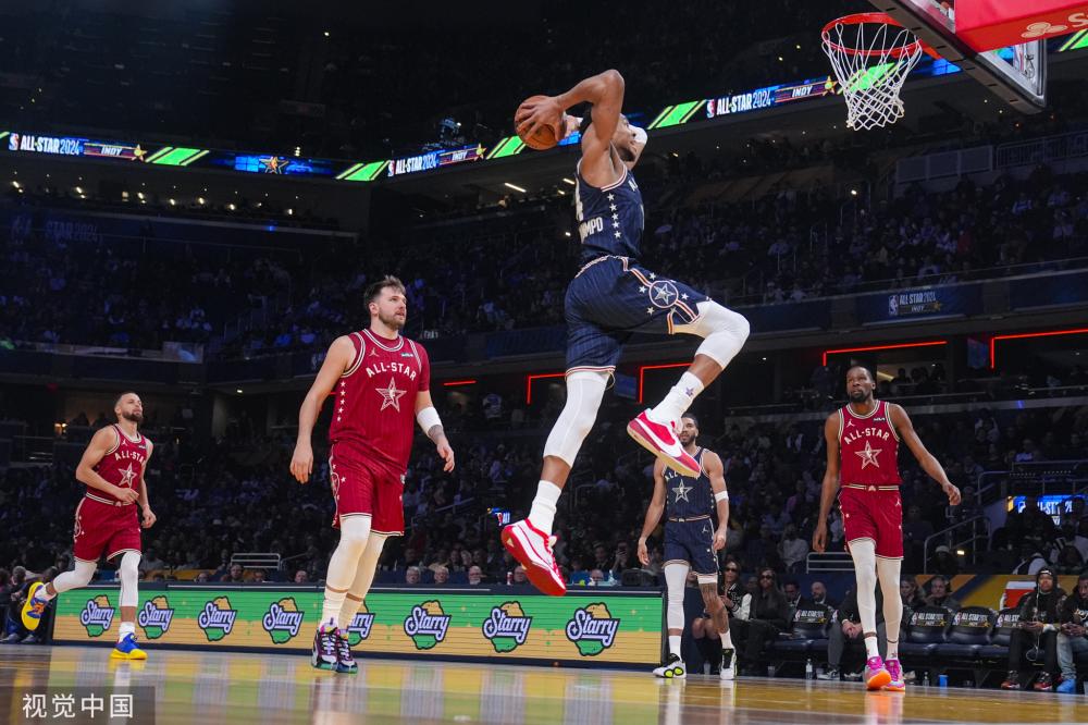 引了众多球 引了众多球